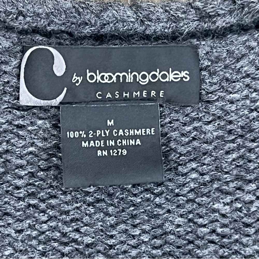 Bloomingdales C Cashmere V Neck Gray Braided Sweater Medium - Picture 8 of 9